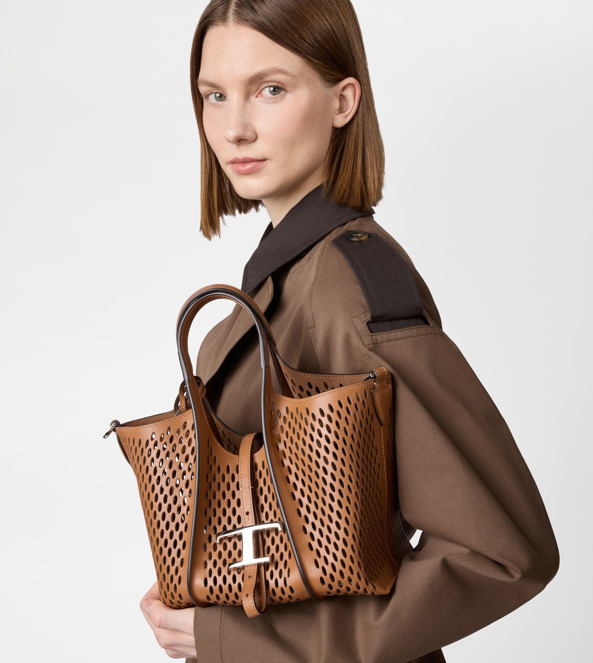 T TIMELESS SHOPPING BAG IN LEATHER MINI - BROWN - 6