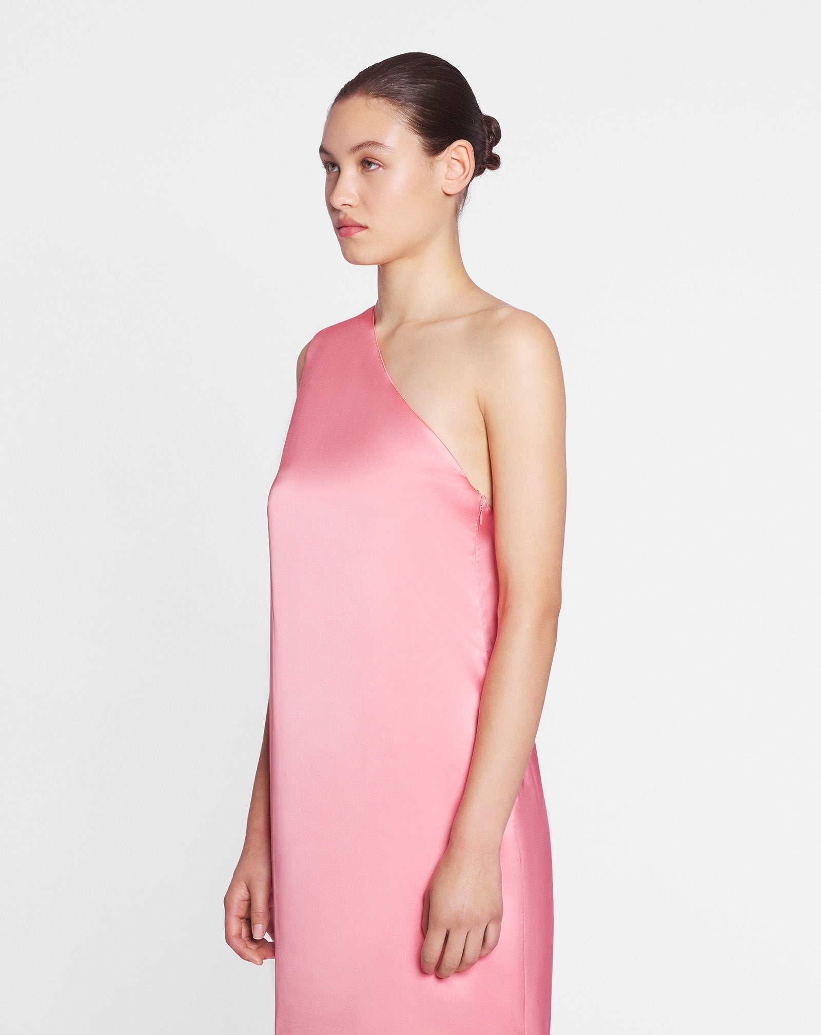 LONG ASYMMETRICAL DRESS WITH A RIBBON DETAIL - 4