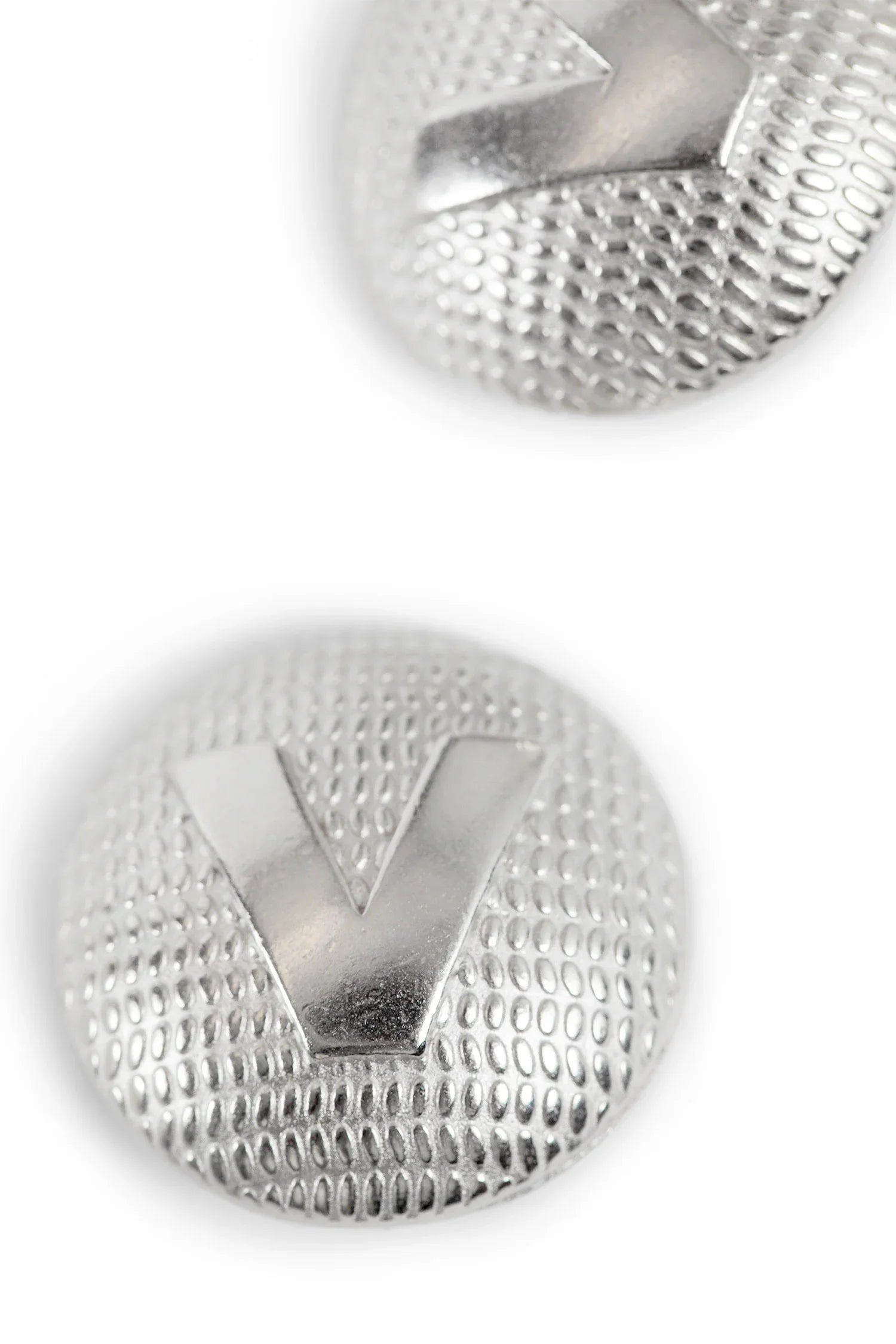 Fancy-V-Button-Clip-Earrings - 3