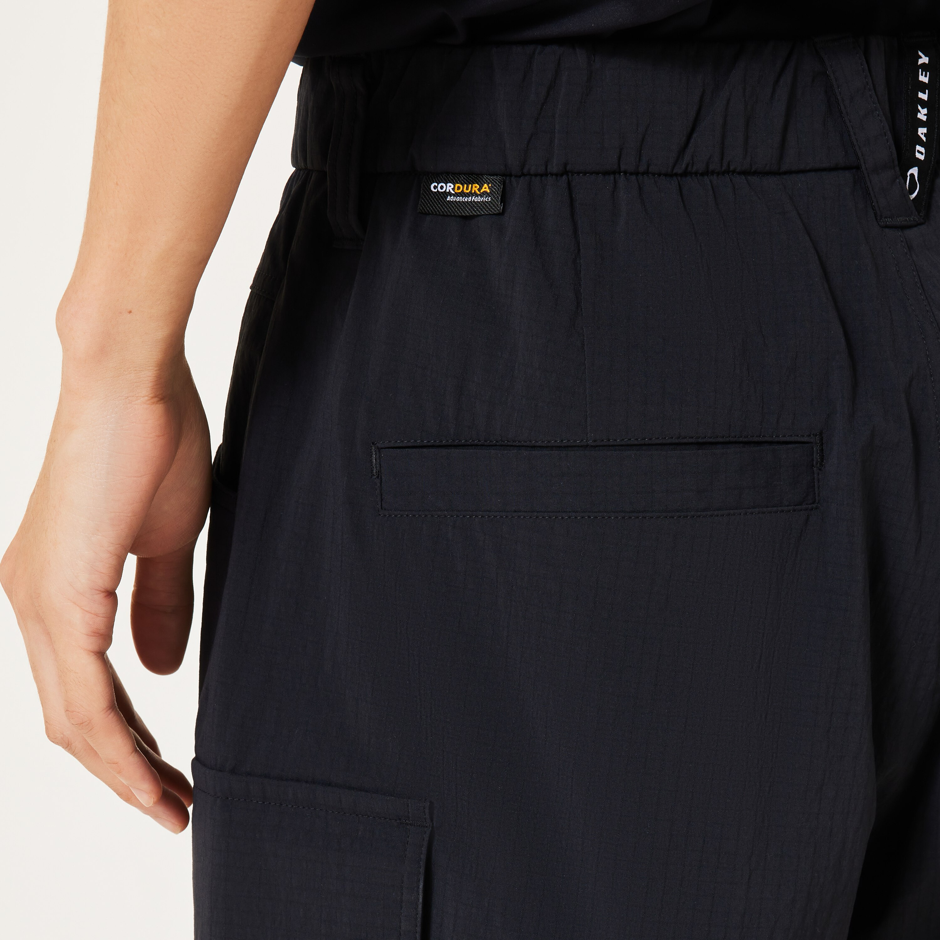 Oakley Wide Cargo Shorts - 6