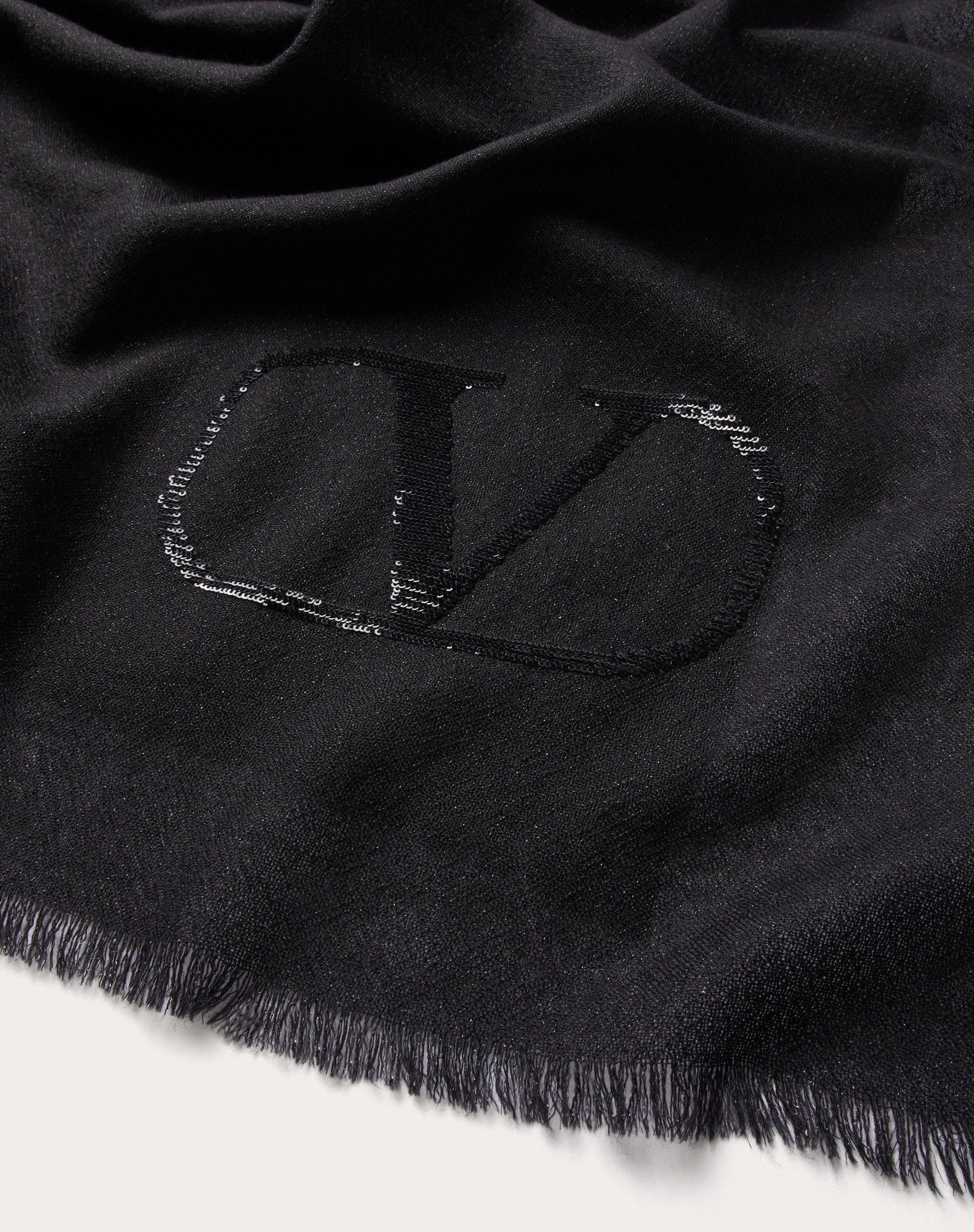 VLOGO SIGNATURE CASHMERE AND SILK SHAWL WITH LUREX LOGO - 2