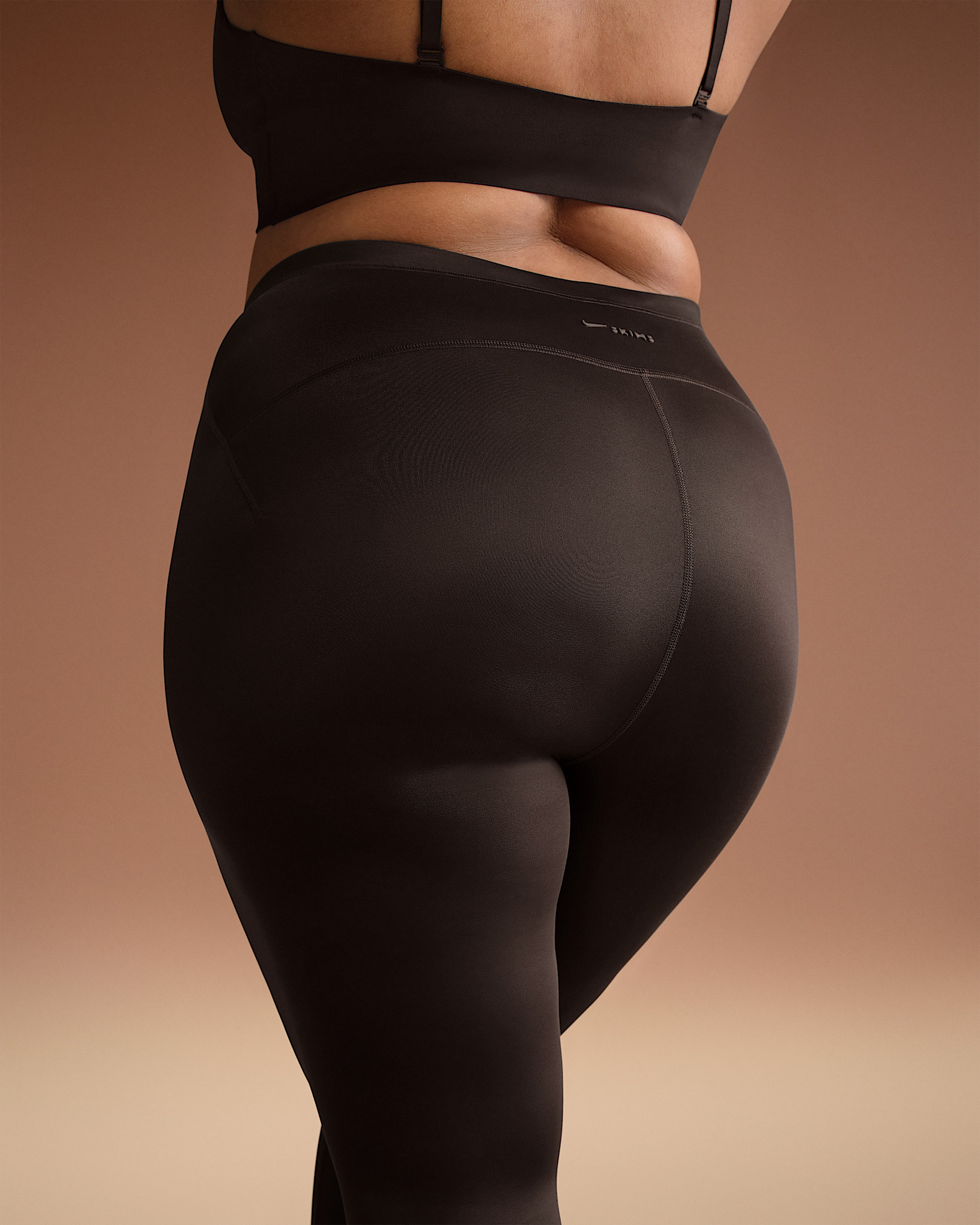 NikeSKIMS Shine Women's High-Waisted 17" Leggings with Drawcord - 8