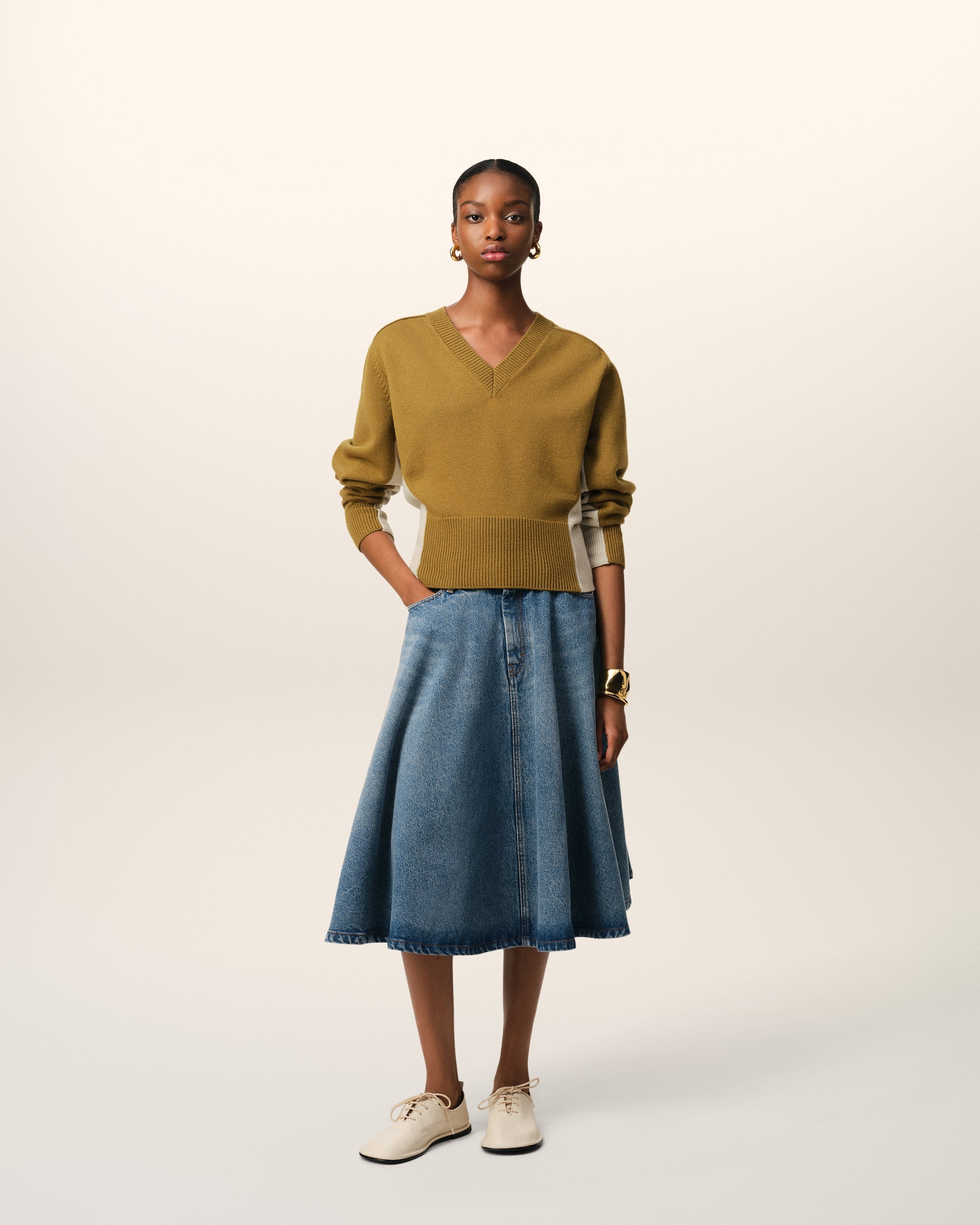 KHAKI WOOL KNIT BICOLOR V NECK SWEATER - 2