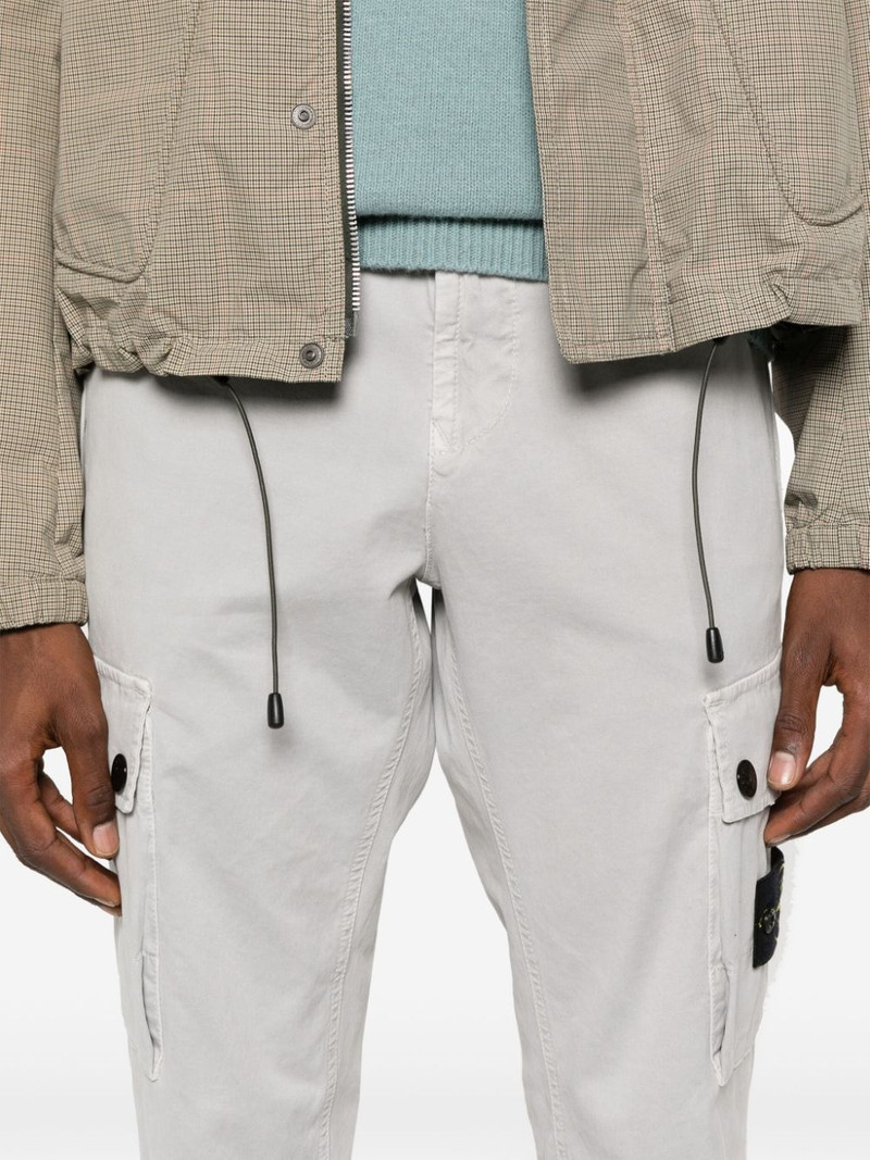 Compass-badge cargo pants 5