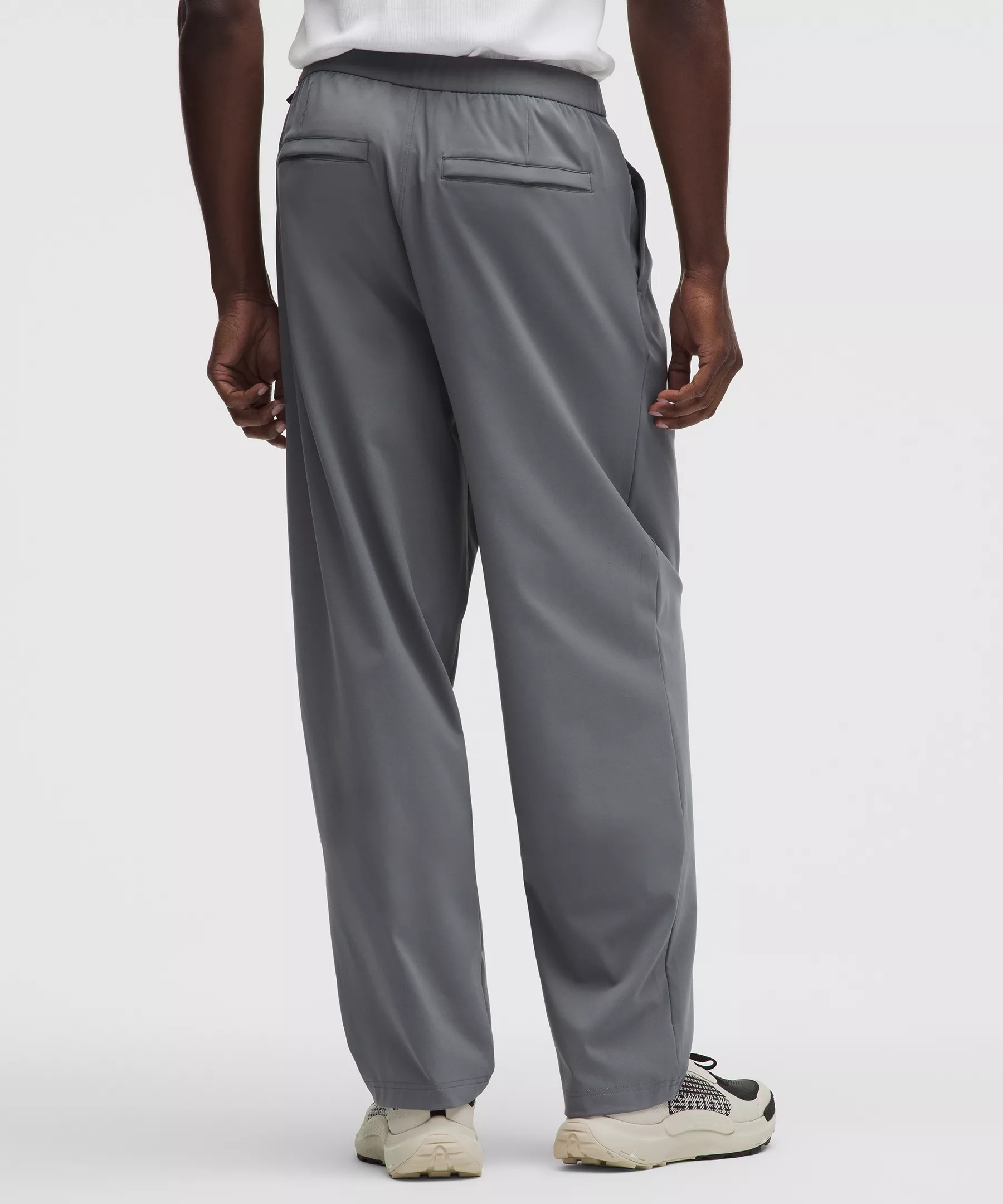 Men's Daydrift Relaxed-Fit Pleated Trouser *Regular - 3
