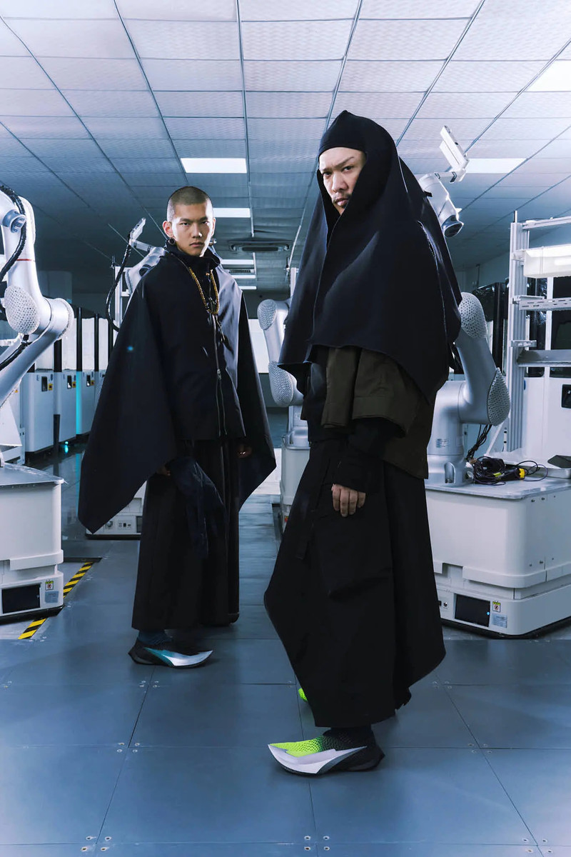 DAO3-JUN Aliveform x Acronym® The Blade Wasp Tech 16