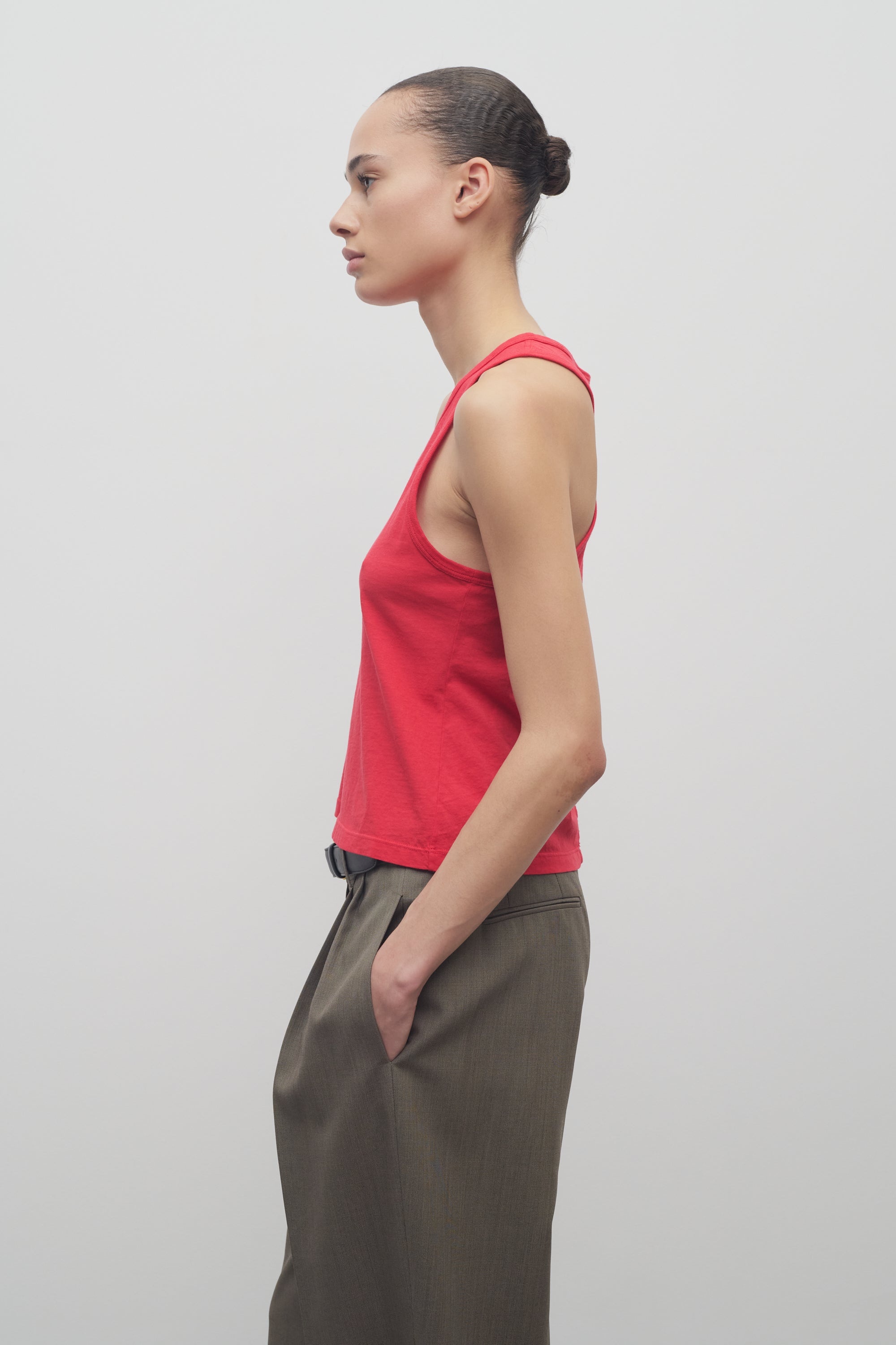 Tシャツ・カットソー [The Row] Serin Tank Top in Cotton Serin Tank Top Black in Cotton – The Row