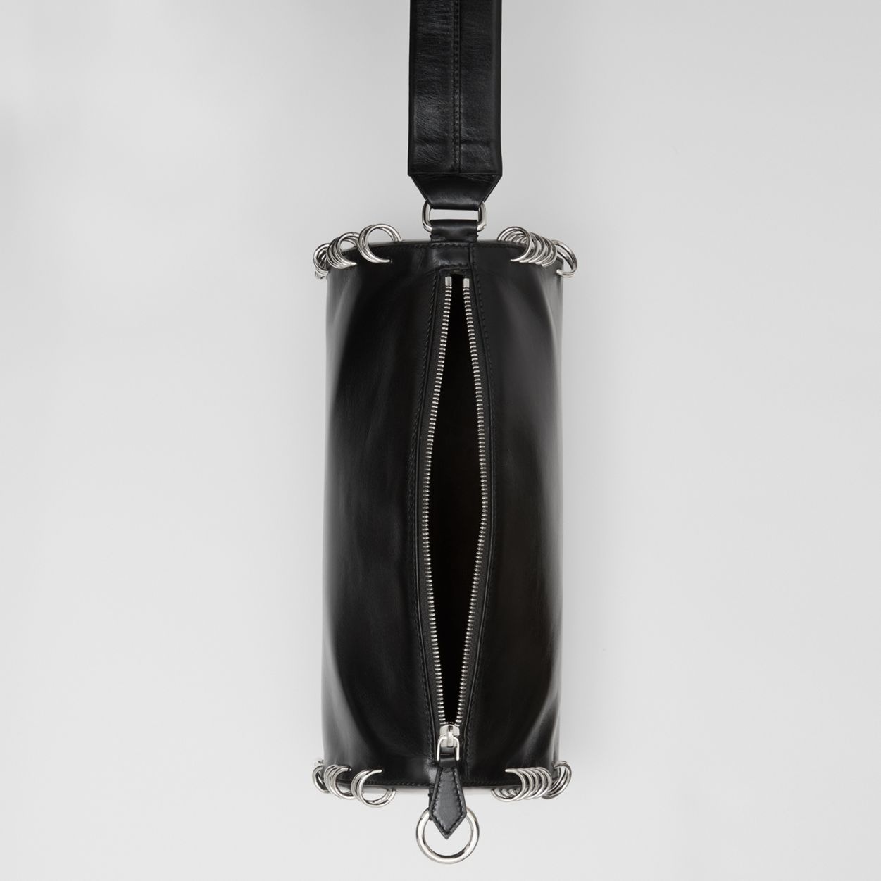 Small Ring-pierced Leather Rhombi Bag - 4
