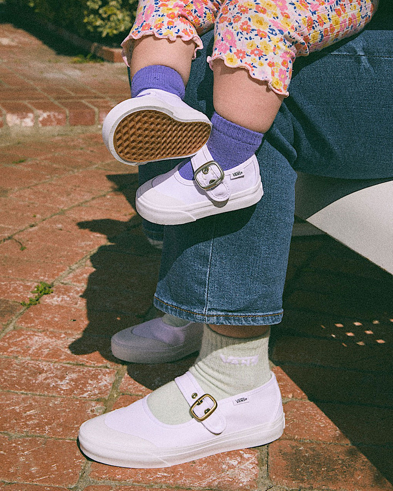 Vans Mary Jane Shoe outlook