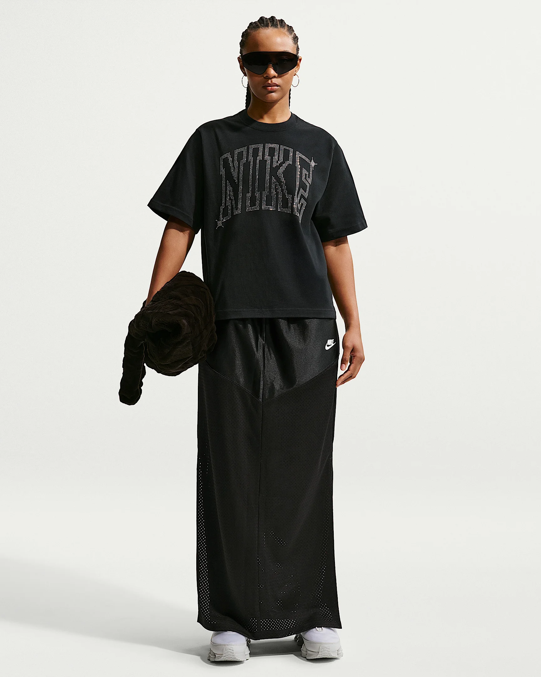 Nike Sportswear Women's Mid-Rise Skirt - 1
