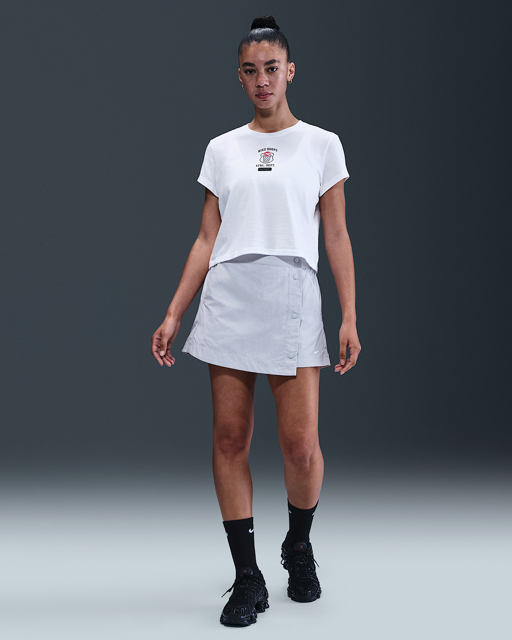 Nike Club Women's Cropped T-Shirt - 4
