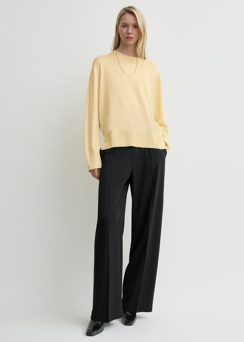 Crew-neck wool silk knit champagne 3