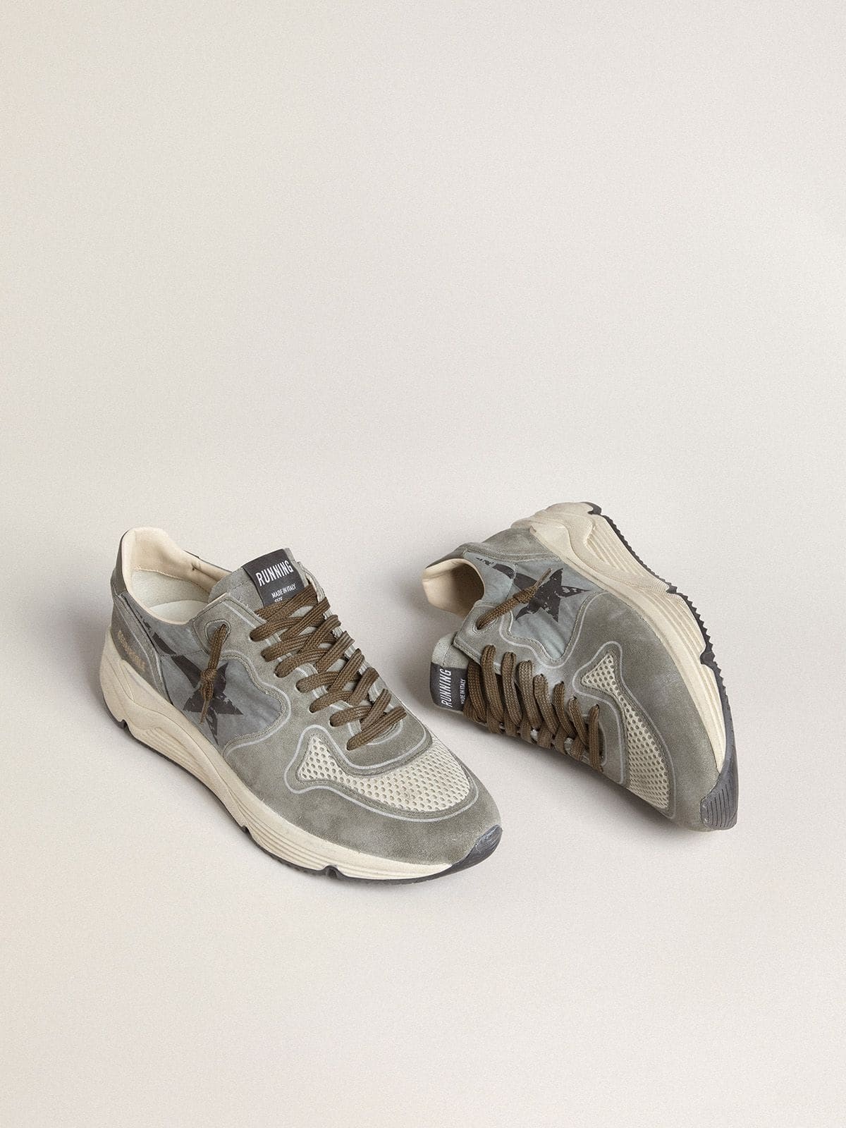 Running Sole in light blue nylon with black star and green leather heel tab - 2
