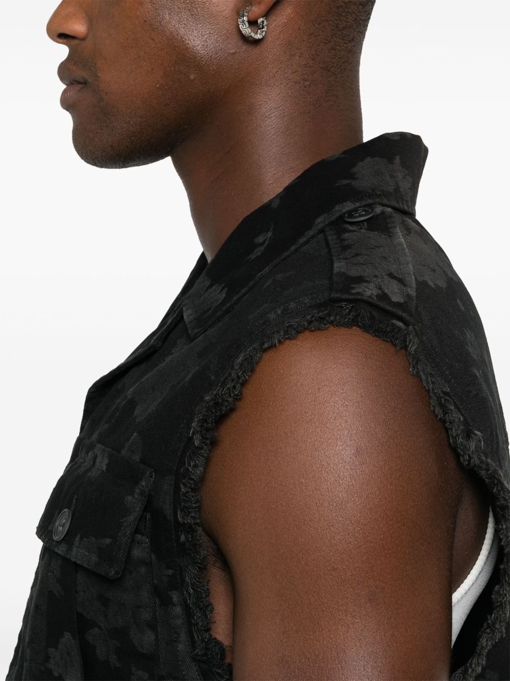abstract tonal-print denim waistcoat - 5