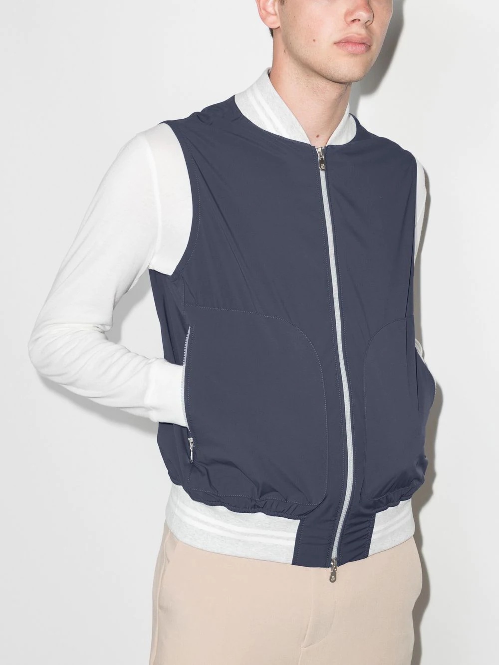 water-resistant gilet - 2