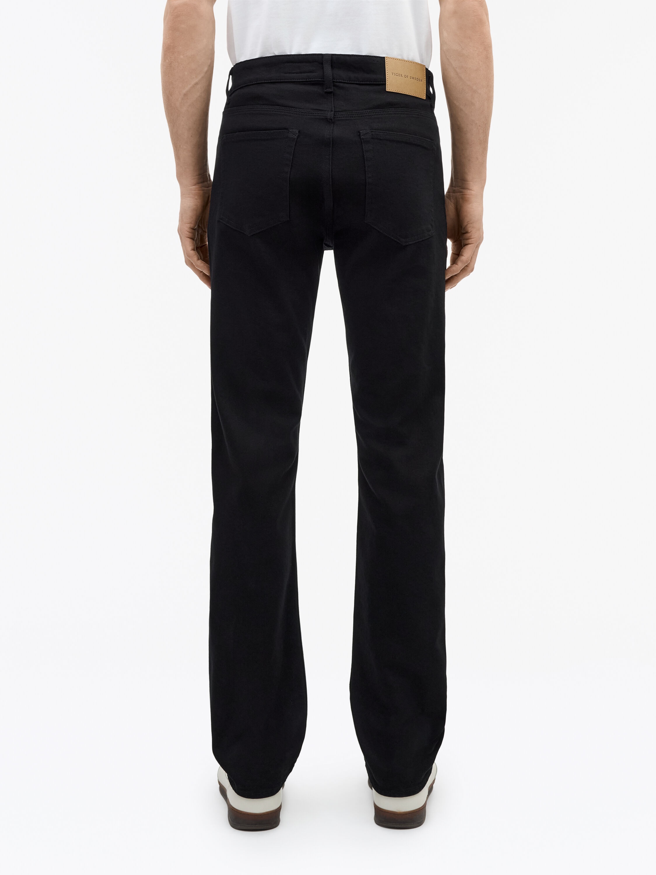 Des Slim-Straight Jeans - 5