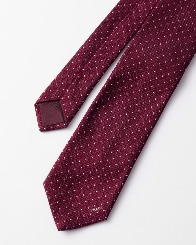 Silk tie 3