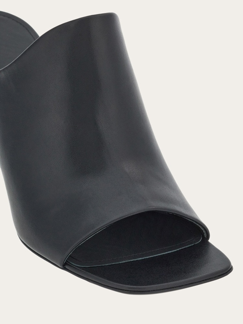 OPEN-TOE SLIDE 6