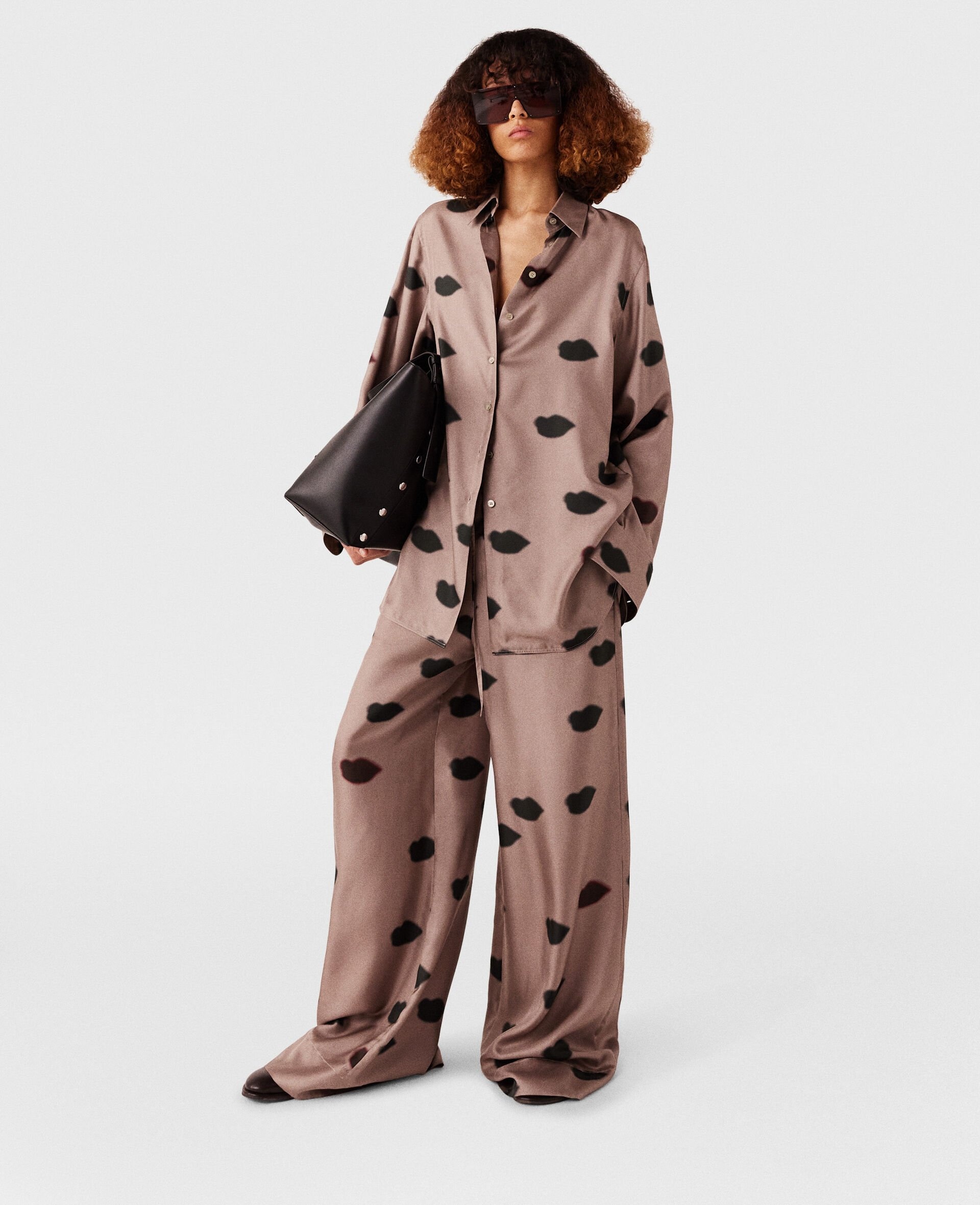Oversized Lips Print Trousers - 2