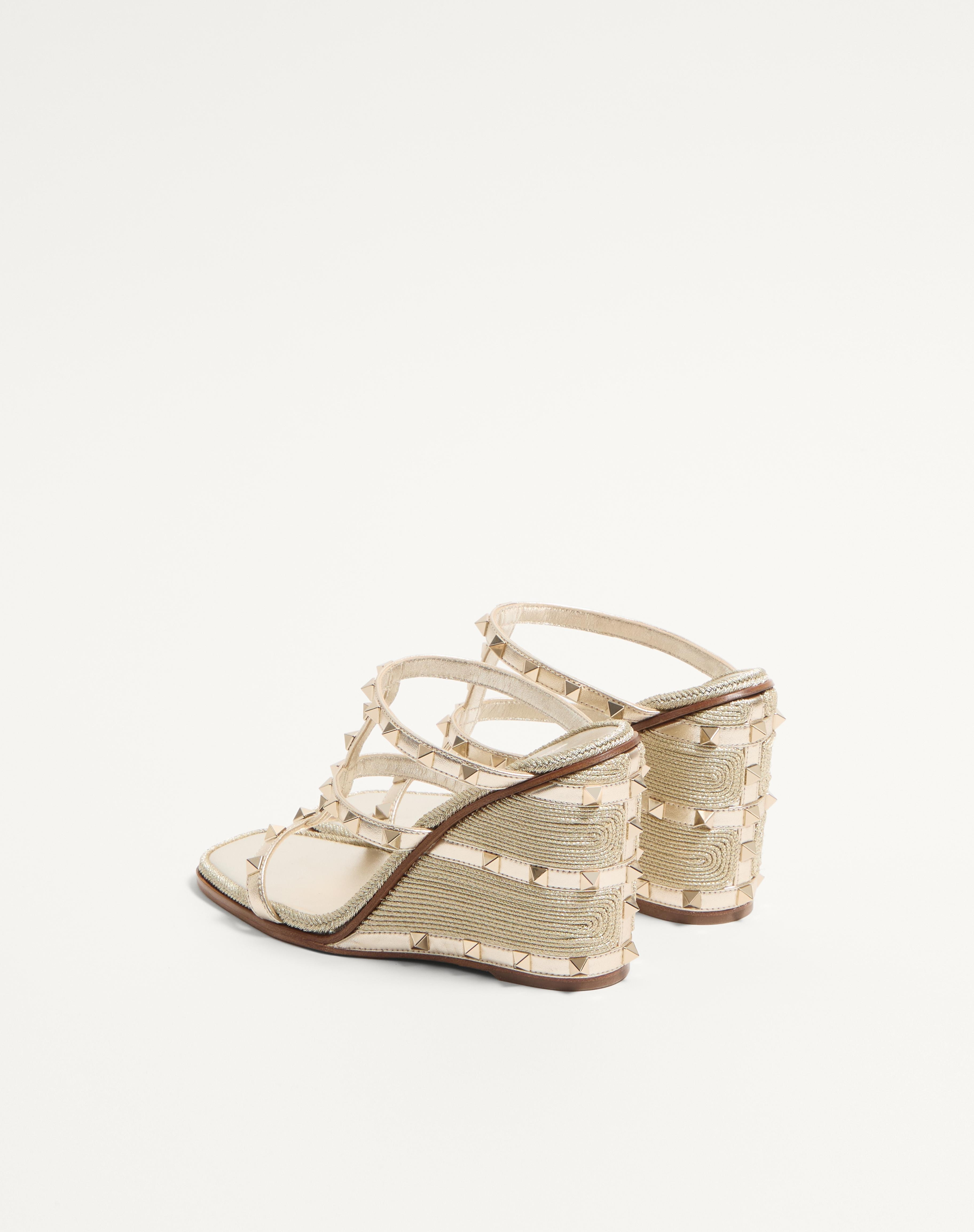 ROCKSTUD WEDGE SANDAL IN LAMINATED NAPPA WITH CORNELY EMBROIDERY 100MM - 5