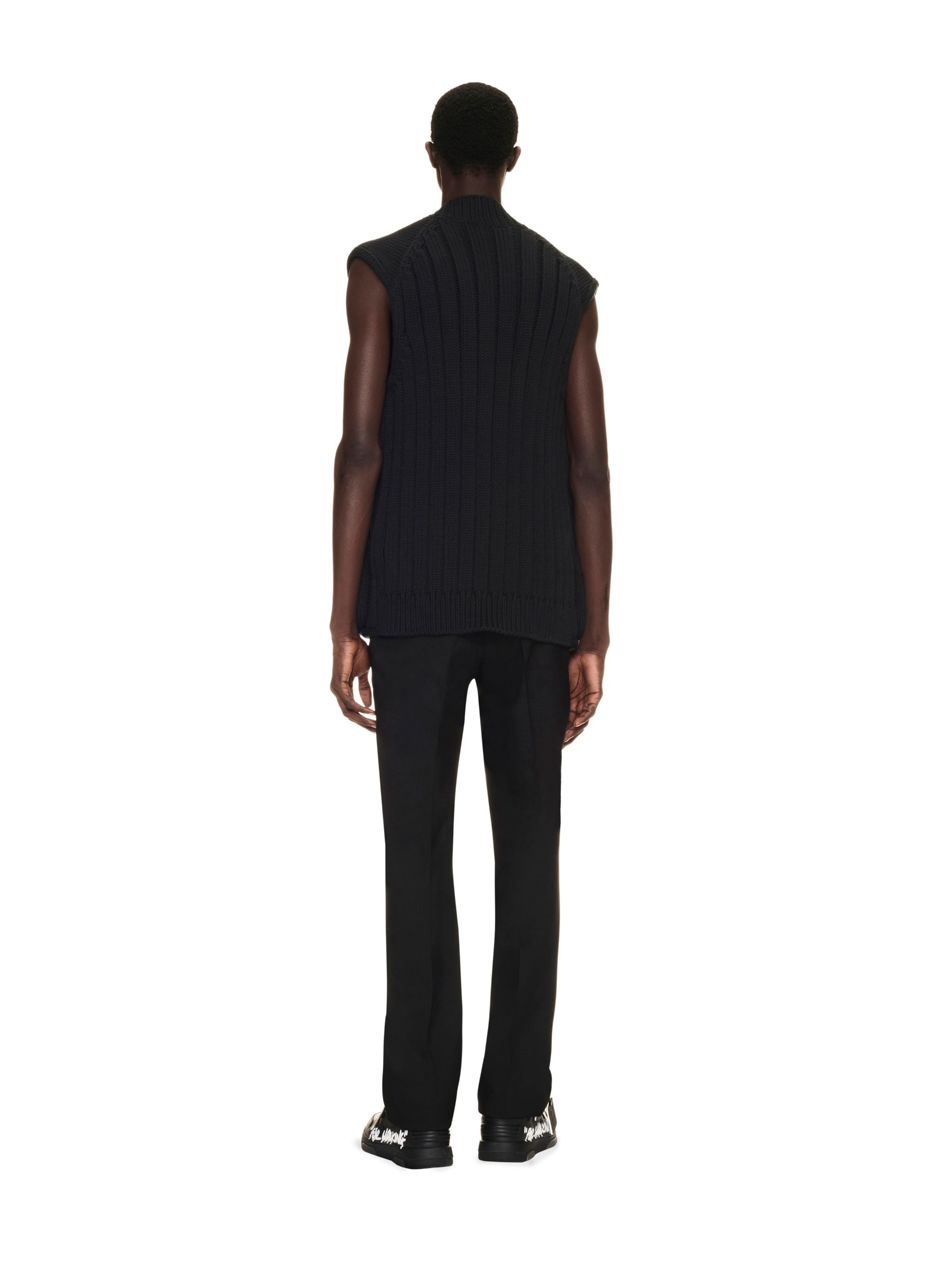 Multipockets Knit Gilet - 4