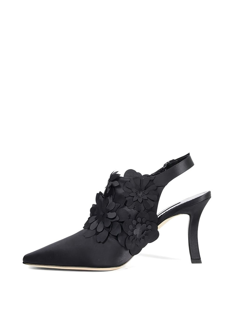 Manolo Blahnik Antigona slingback pumps outlook