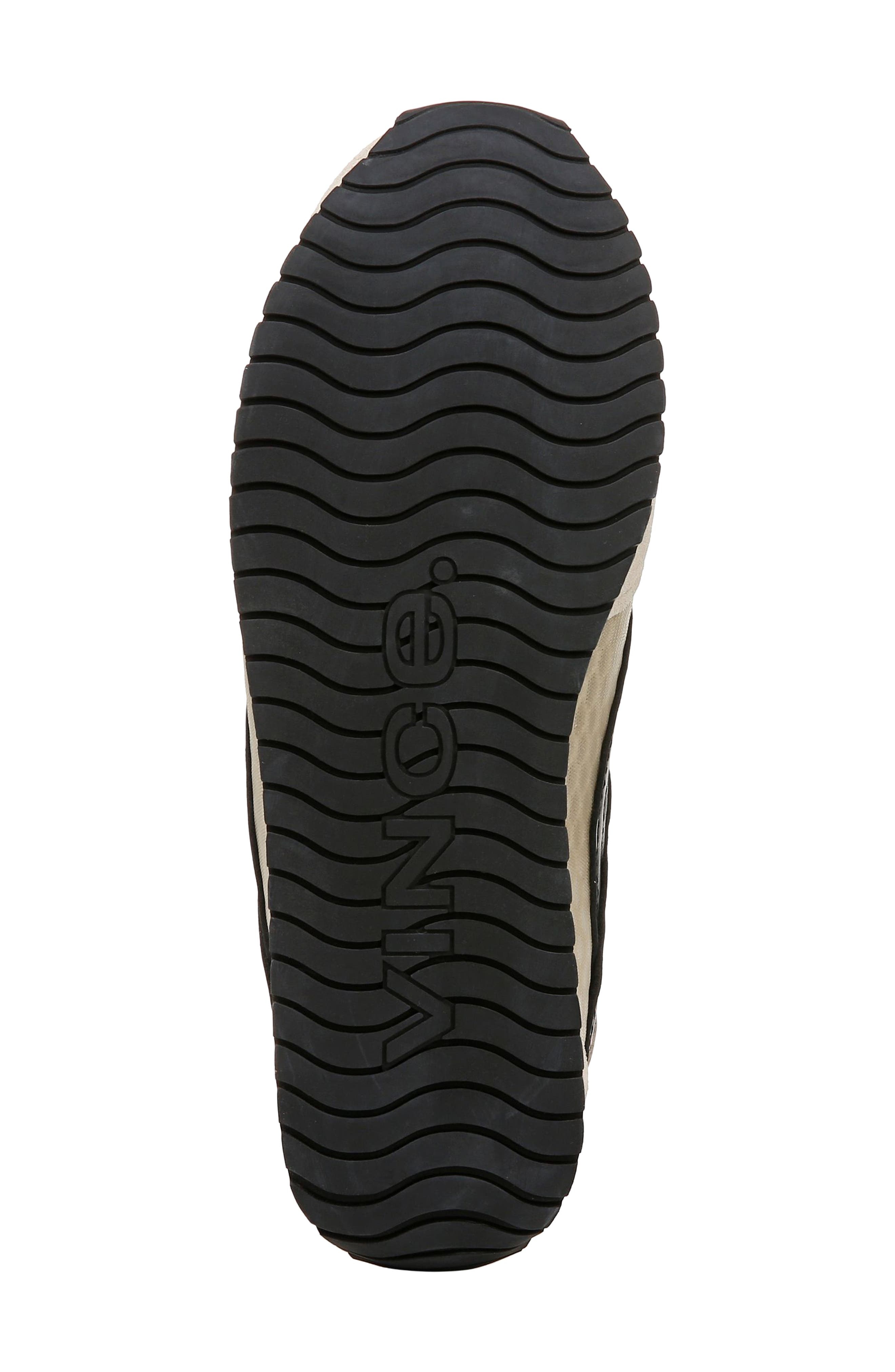 Vince Oasis Runner Sneaker in Moonlight/Black at Nordstrom - 6