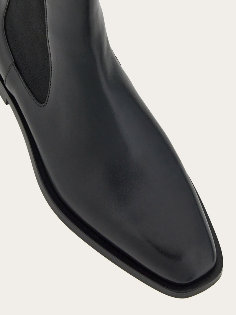 Chelsea boot 6