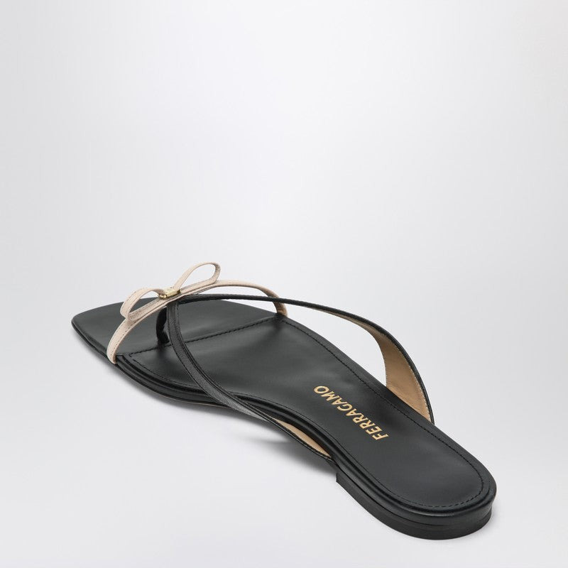 Ferragamo Mini Bow Flip-Flop Black And Powdery / Narrow Fit Women - 2