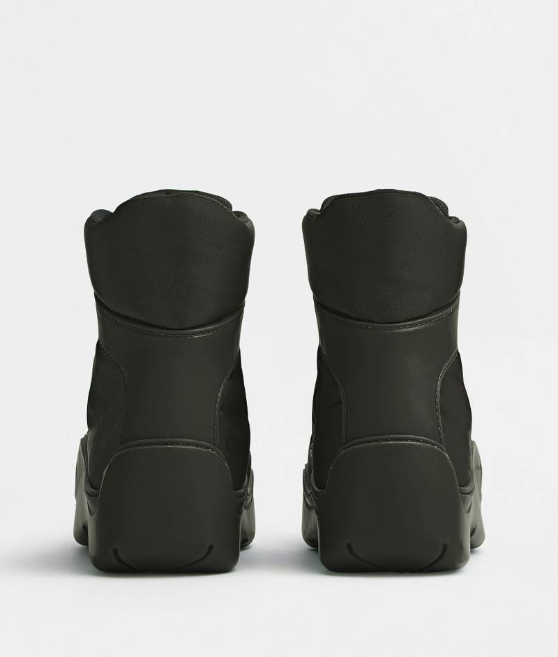 Bottega Veneta puddle bomber outlook