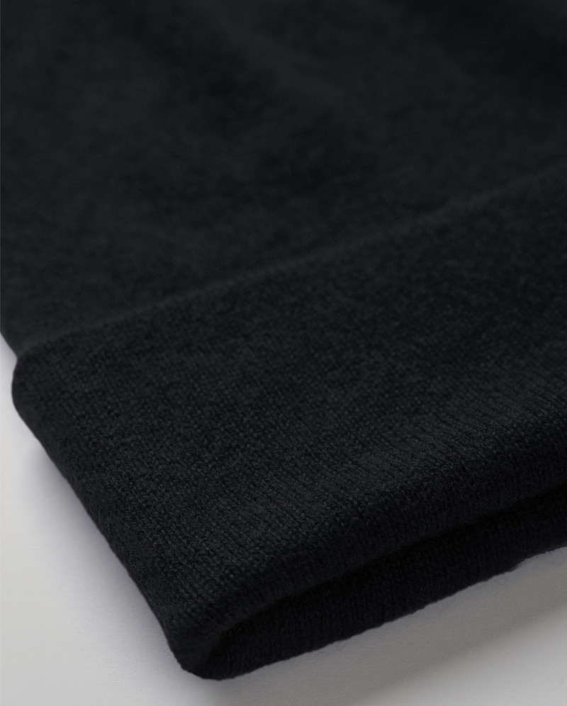 Johnstons of Elgin Braemar Black Cashmere Beanie outlook