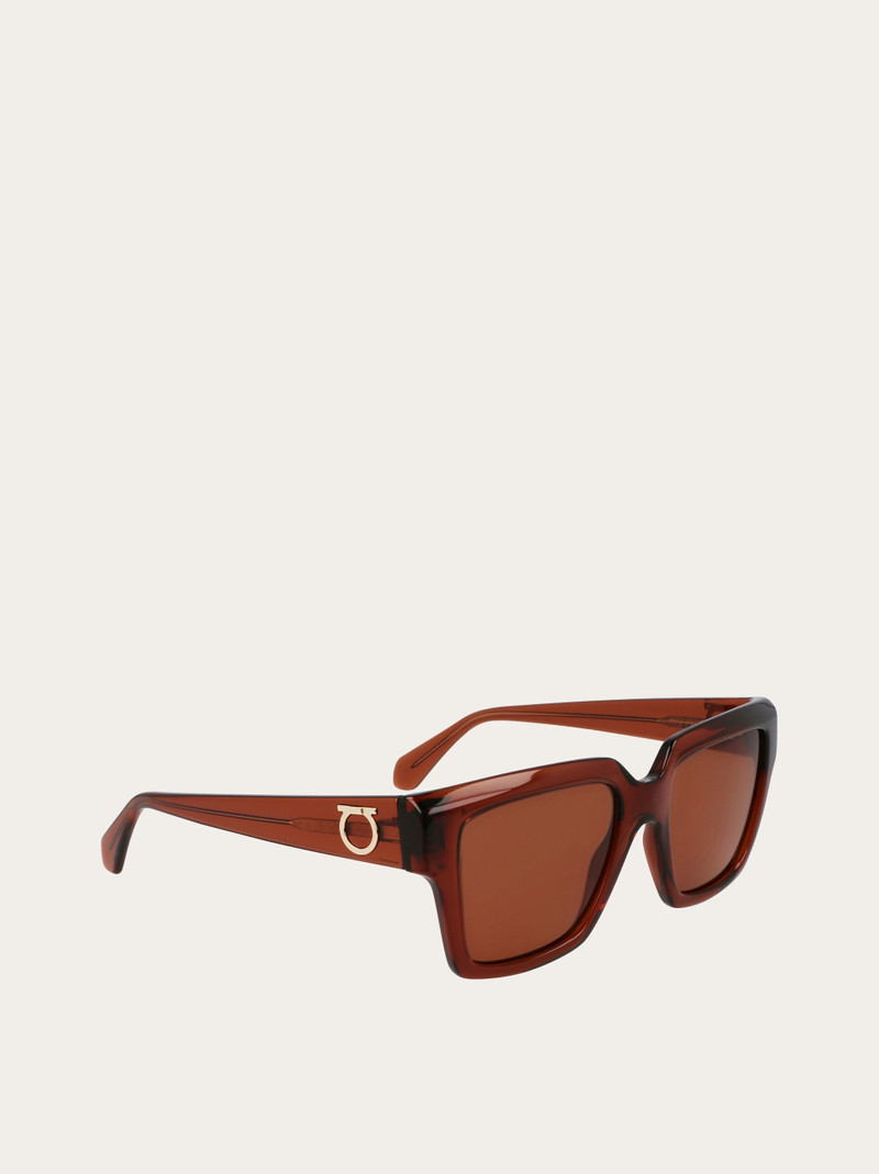FERRAGAMO Sunglasses outlook