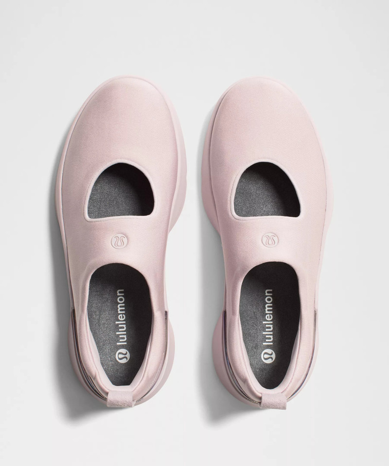 Women's Mary Train Sneaker 5