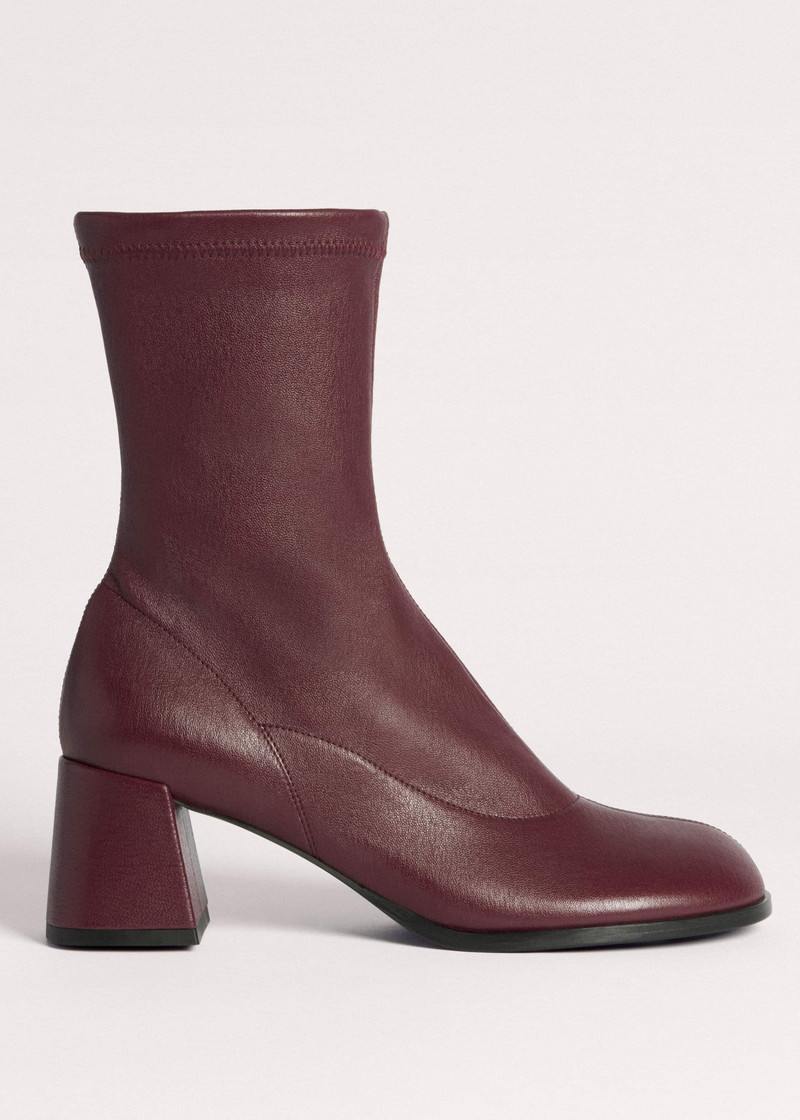 ME+EM Ankle Stretch Boot outlook
