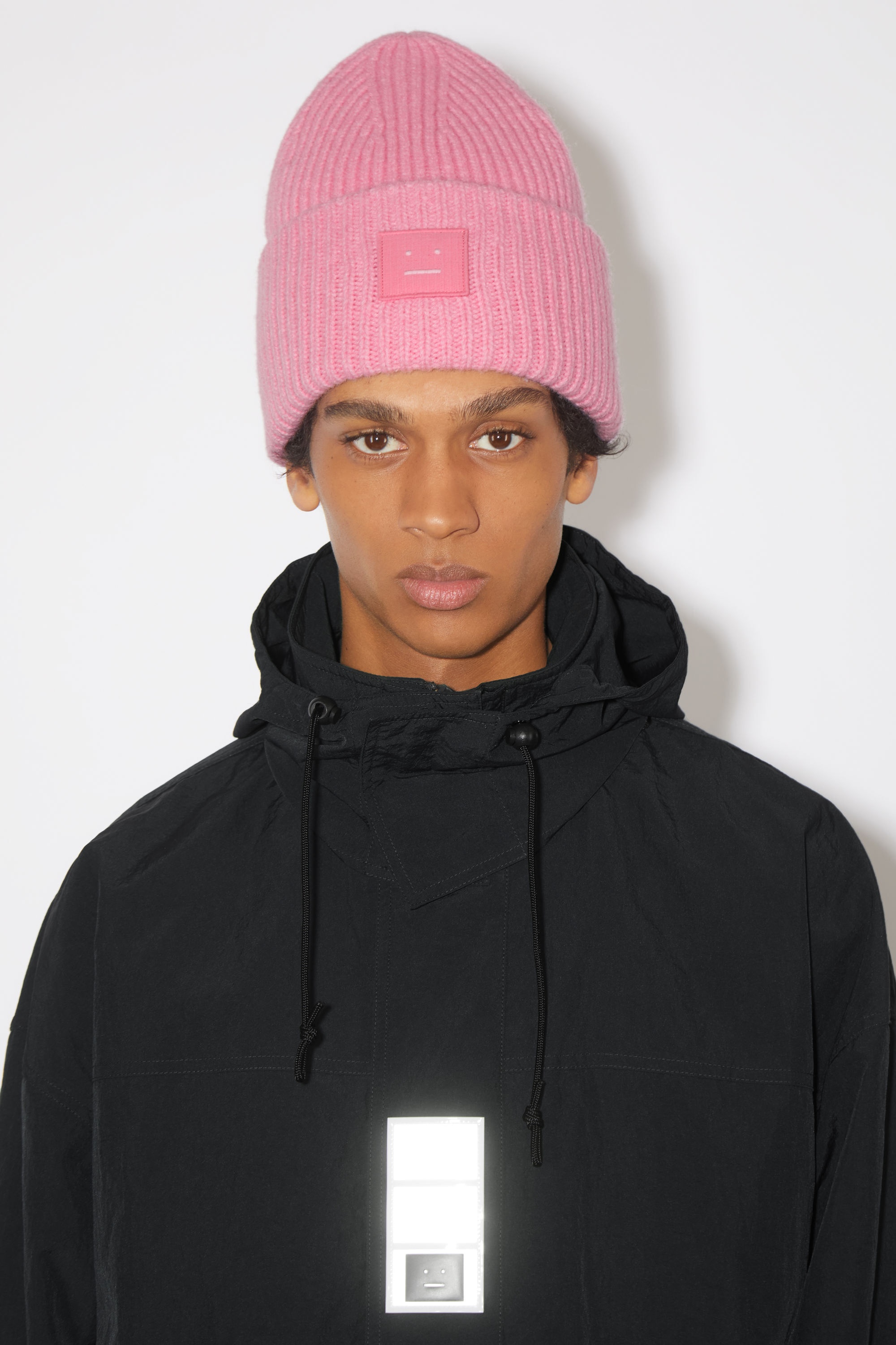 Large face logo beanie - Bubble Pink - 3