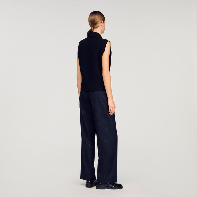 DETACHABLE TIE-NECK SWEATER 6