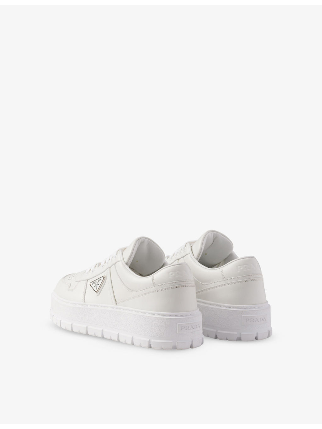 Triangle-plaque lace-up leather low-top trainers - 4