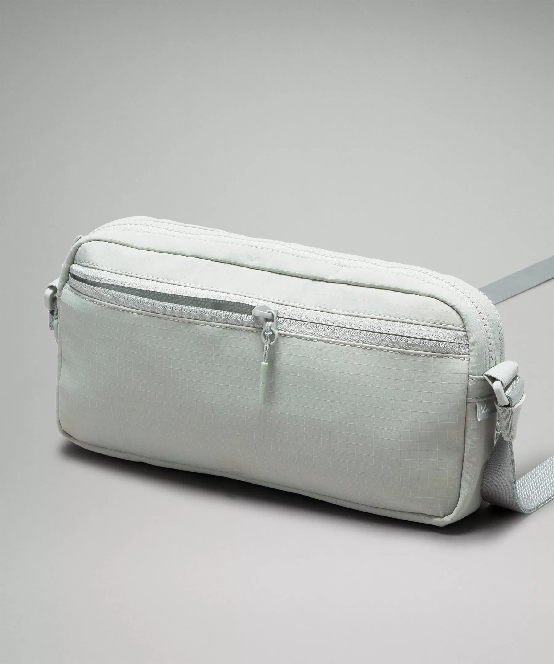Multi-Pocket Crossbody Bag 2.5L - 5