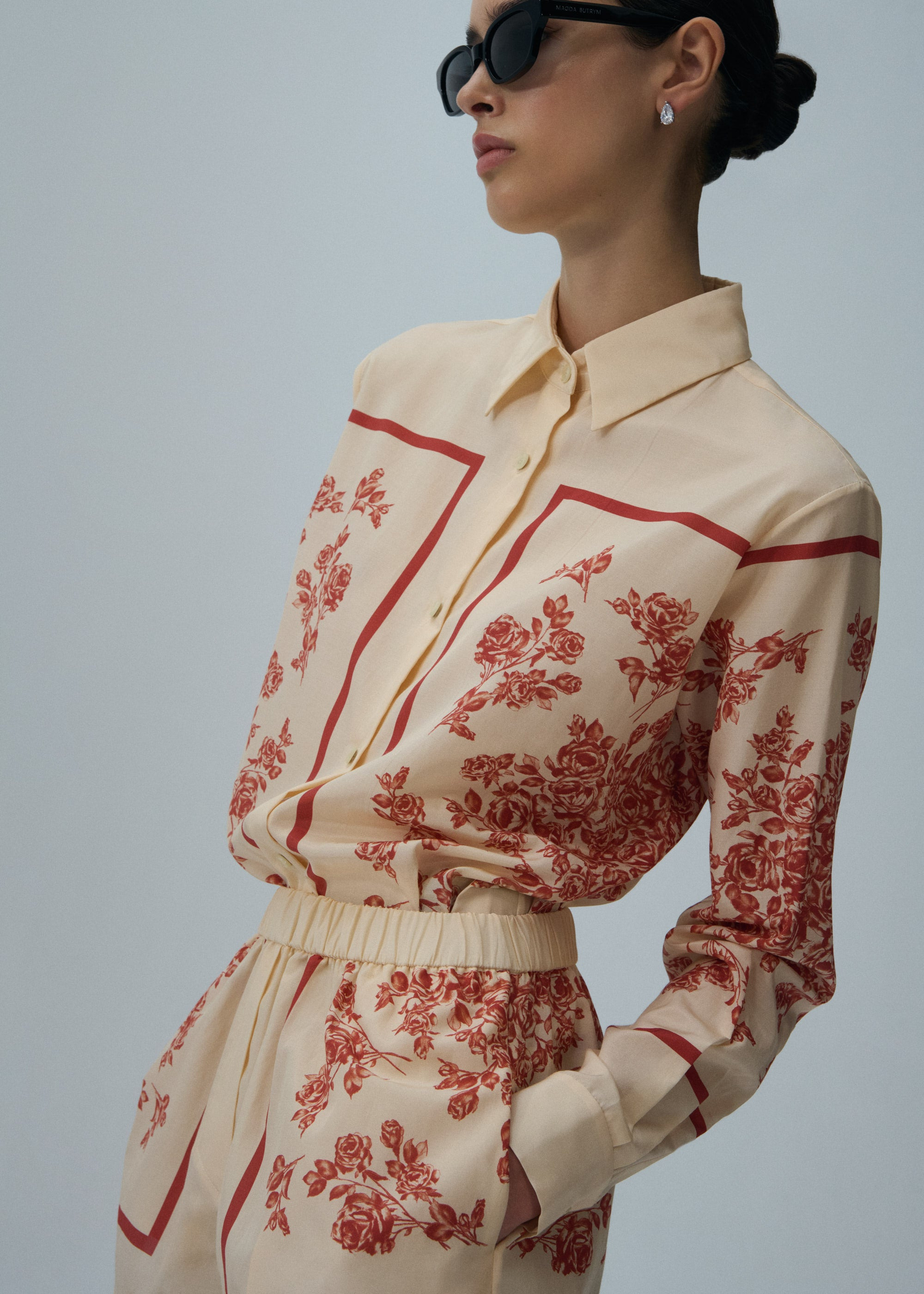 Silk scarf floral print shirt in beige print - 4