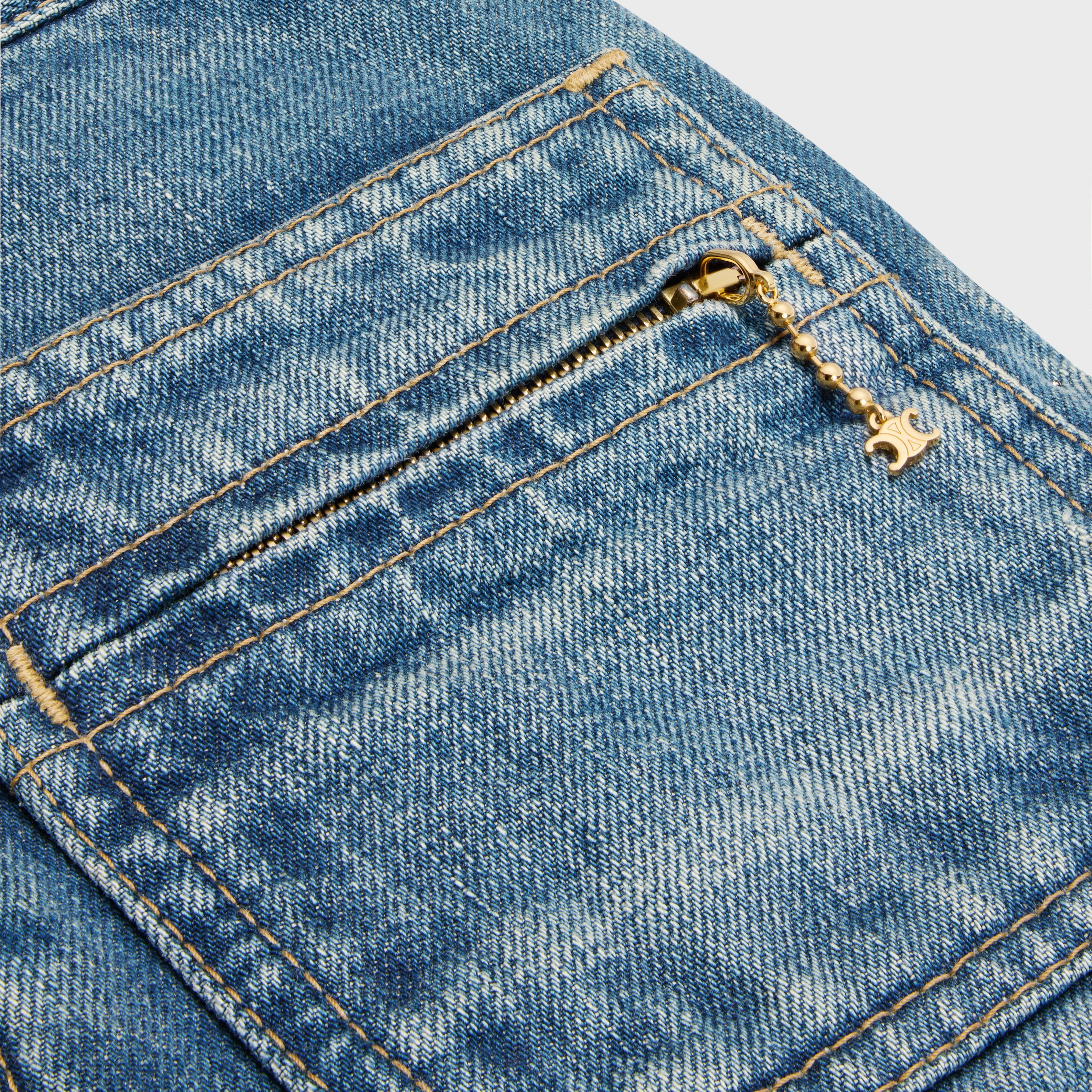 【CELINE】ジェーン ジーンズ エレクトリック スカイ ウォッシュ CELINE jane jeans in electric sky wash denim | REVERSIBLE