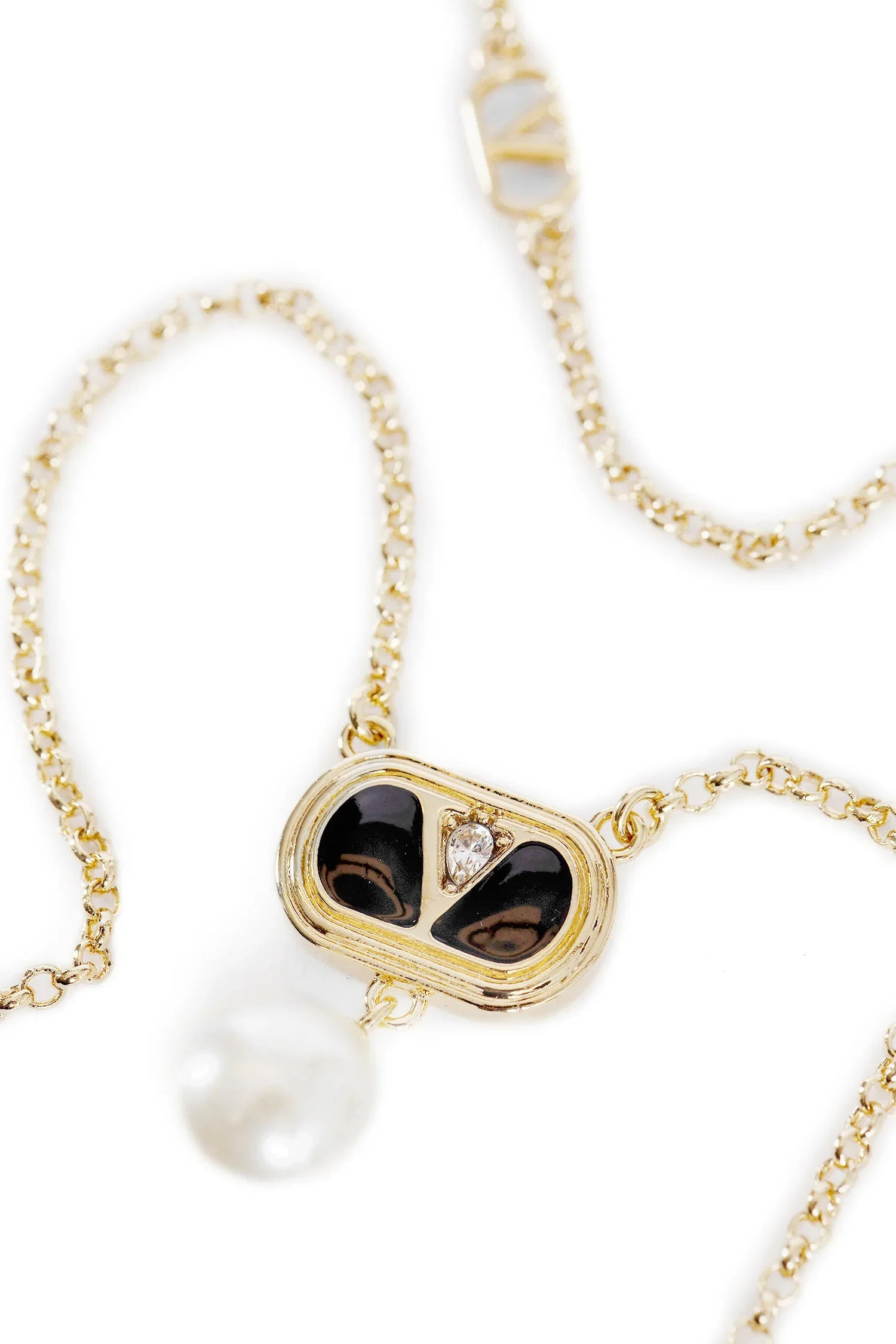 Oval-Enamelled-Vlogo-Necklace - 3