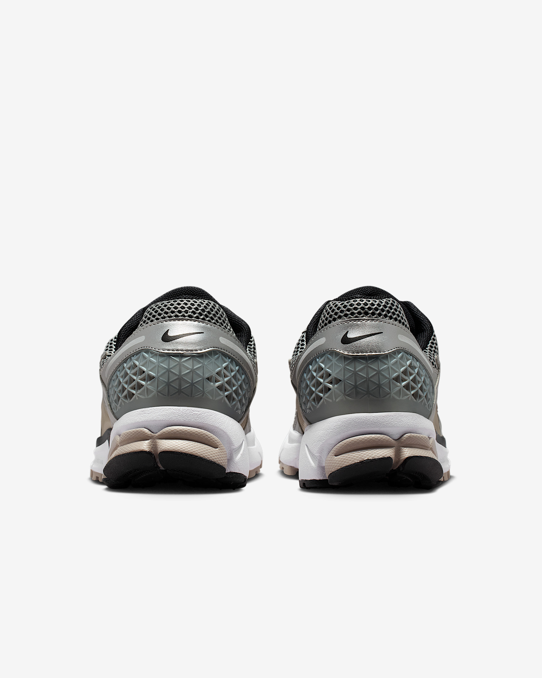 Nike Zoom Vomero 5 Men's Shoes - 6