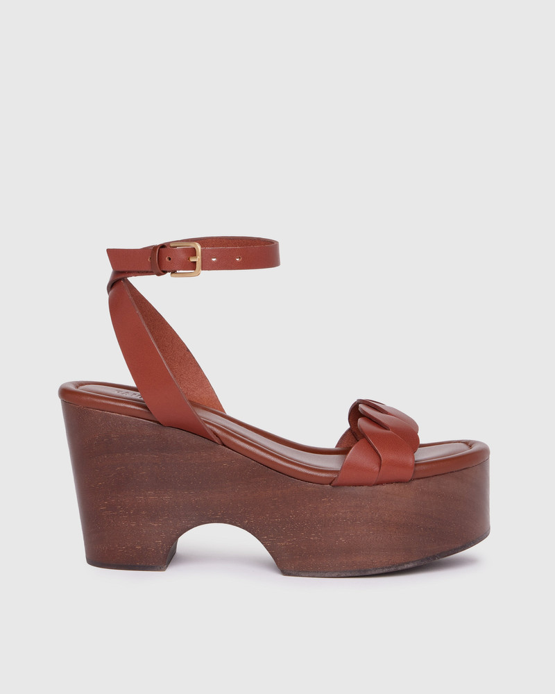 Romy Sandal 1