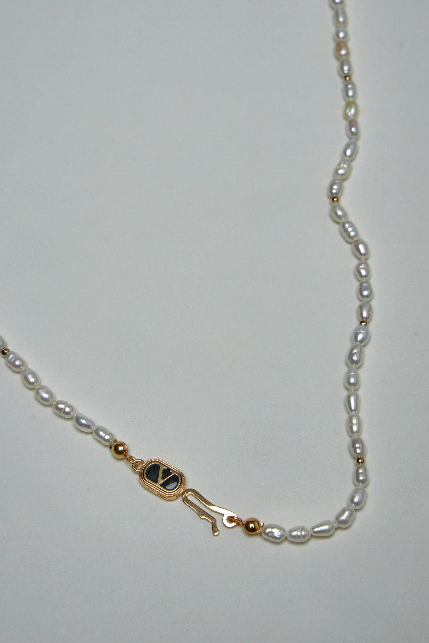 Valentino Ovalette Necklace in Metal, Pearls and Enamel