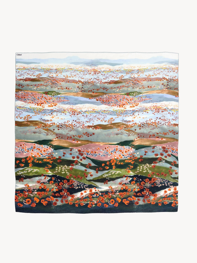 Chloé PRINTED SQUARE SCARF outlook