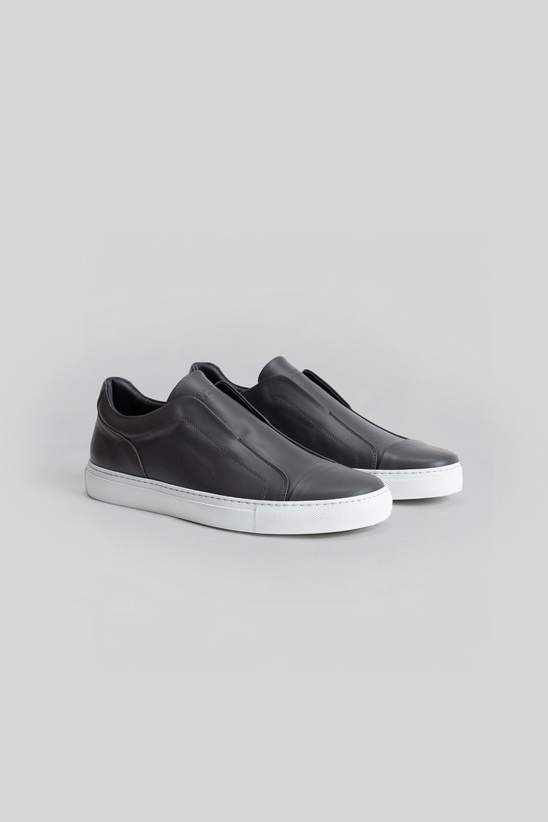 ROBERT BARAKETT Delta Sneaker outlook