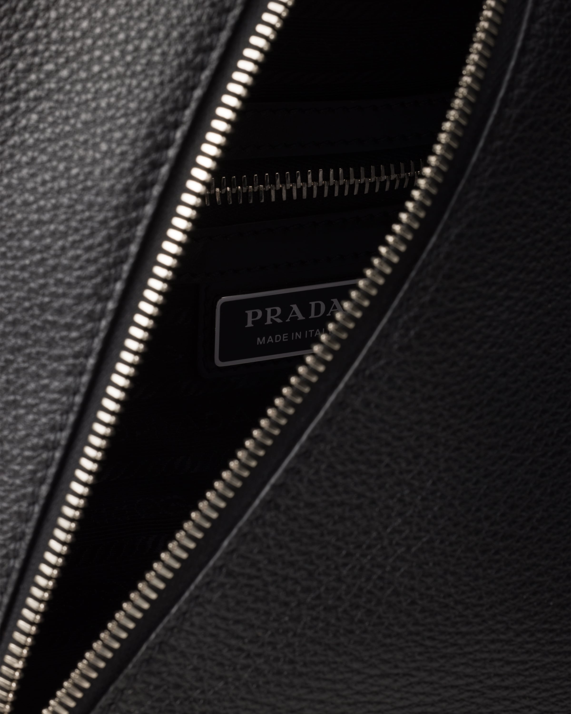 Prada Cross leather bag - 5