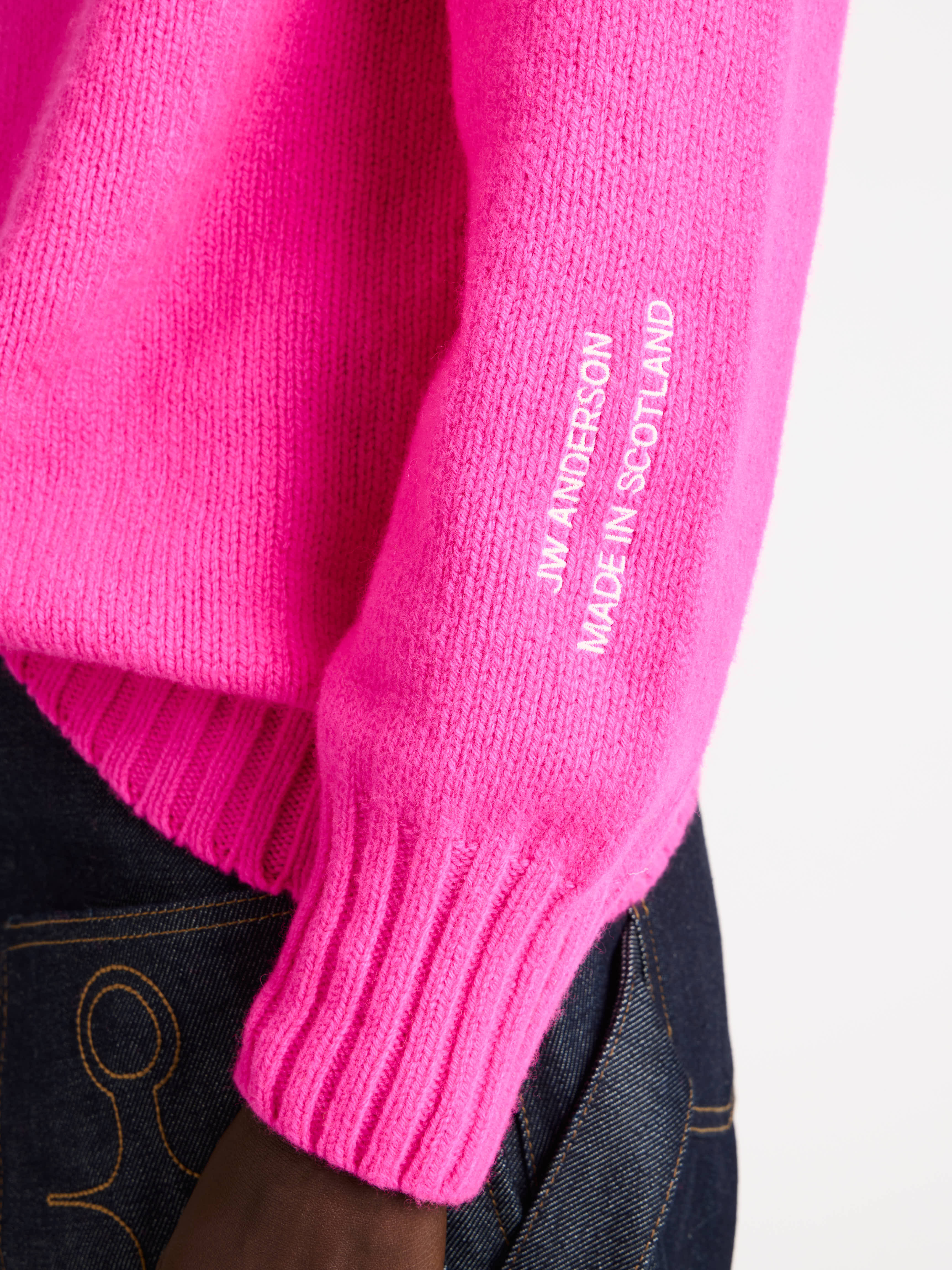 TURTLENECK JUMPER IN NEON PINK - 5