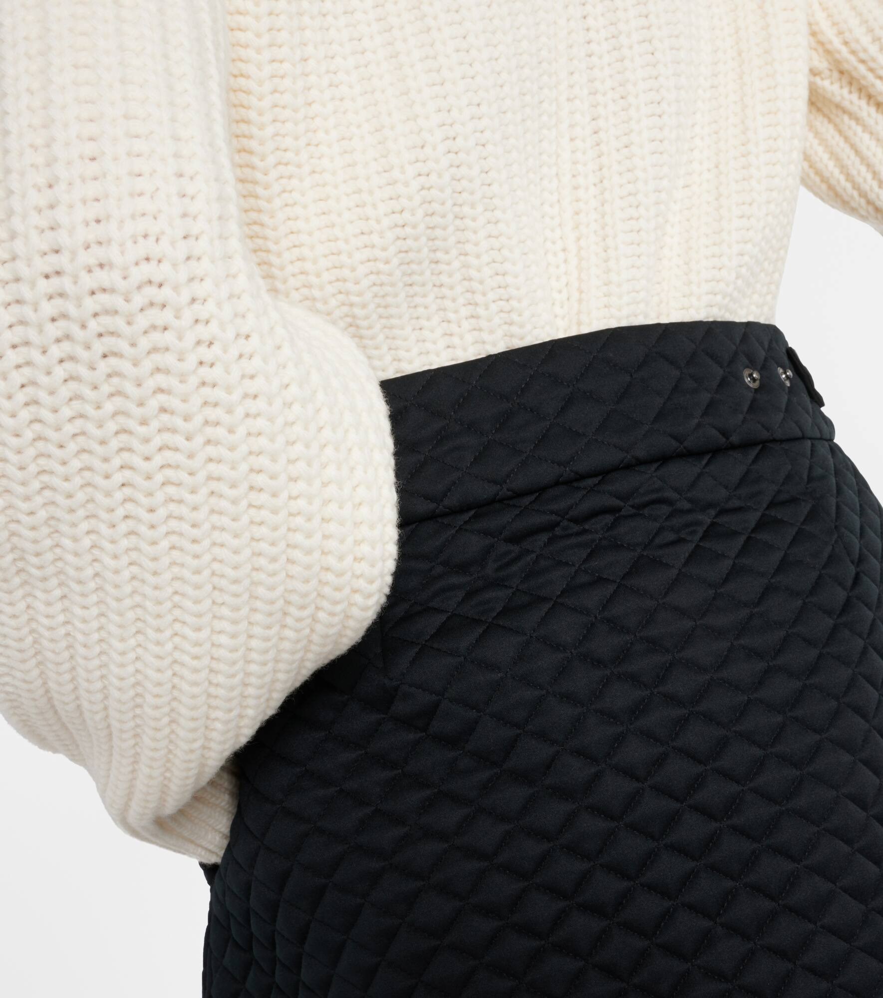 High-rise quilted miniskirt - 6