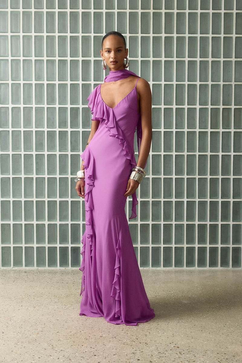 De La Vali MAYARA MAXI DRESS IN MAGENTA GEORGETTE outlook
